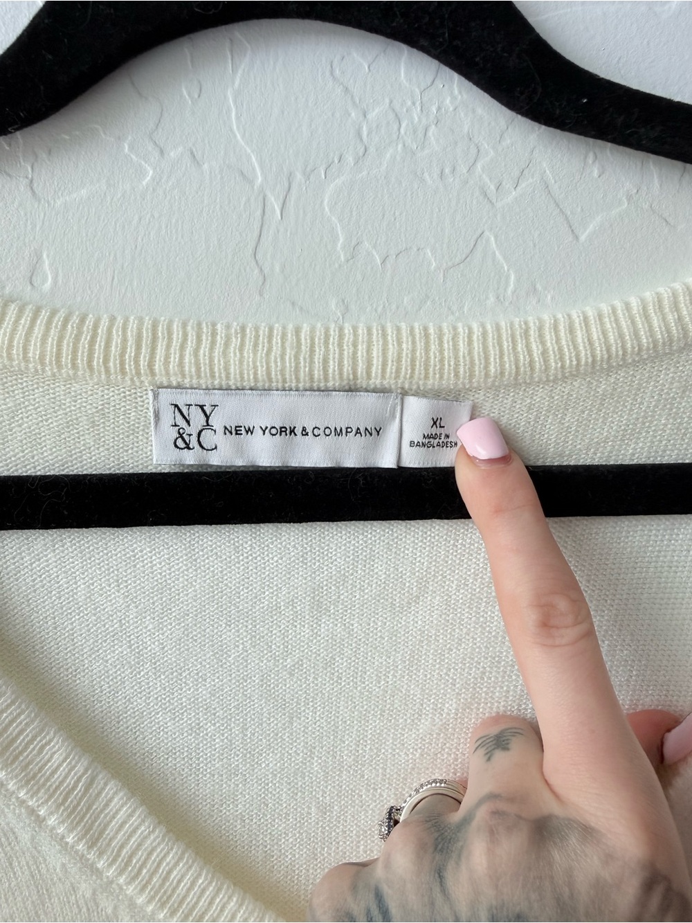 Off White Sweater - Picture 3 of 3